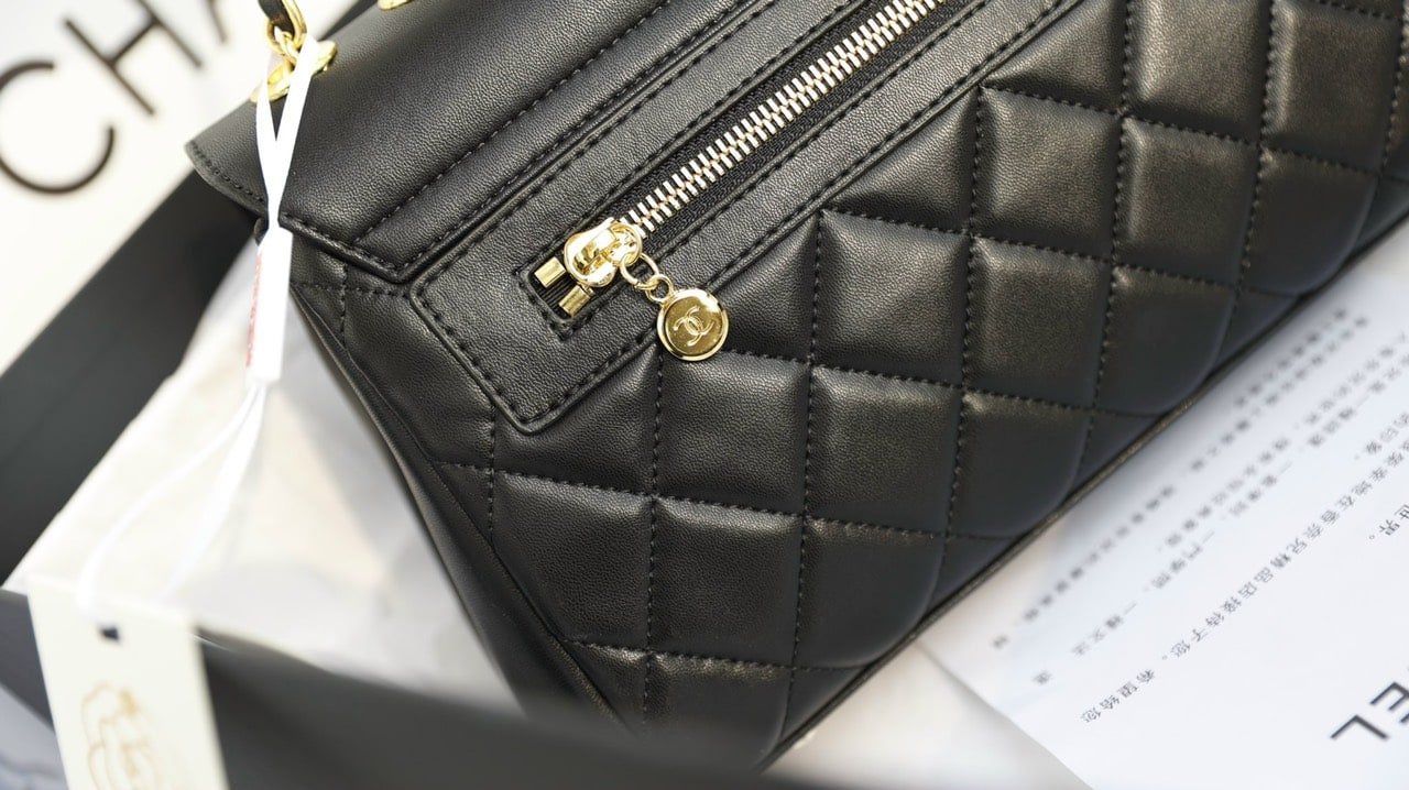 túi Chanel flapbag logo nổi da thật MTX145